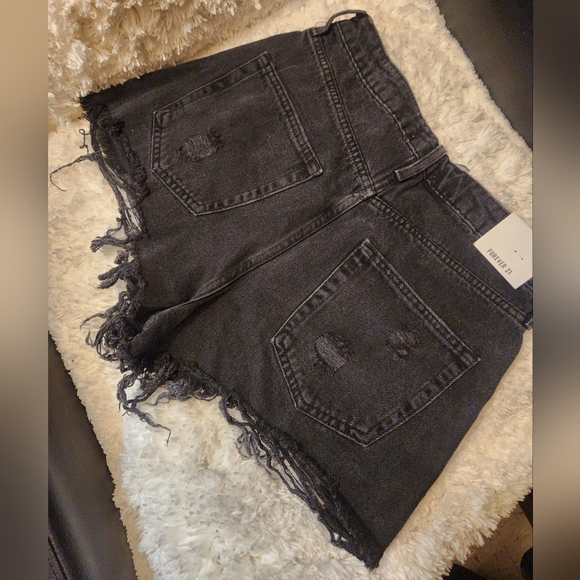 Ripped jean shorts - Picture 2 of 11